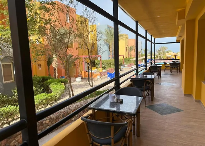 Stunning 2br - Al Dora Resort, شقة *