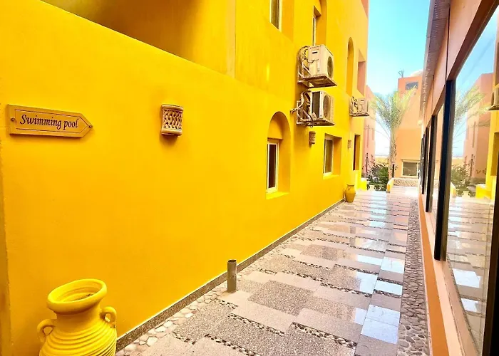 شقة Stunning 2br - Al Dora Resort,