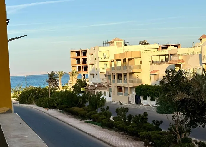 Stunning 2br - Al Dora Resort, *