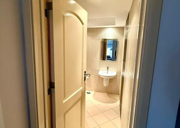 Stunning 2br - Al Dora Resort, شقة